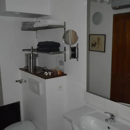 Larzilliere Apartamento *